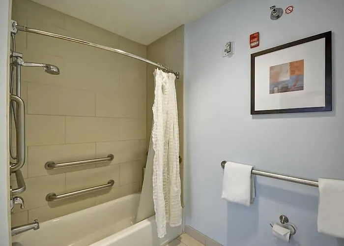 Hyatt House Naperville/warrenville 3*