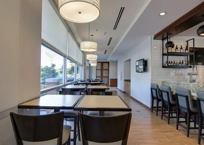Hyatt House Naperville/warrenville 3*